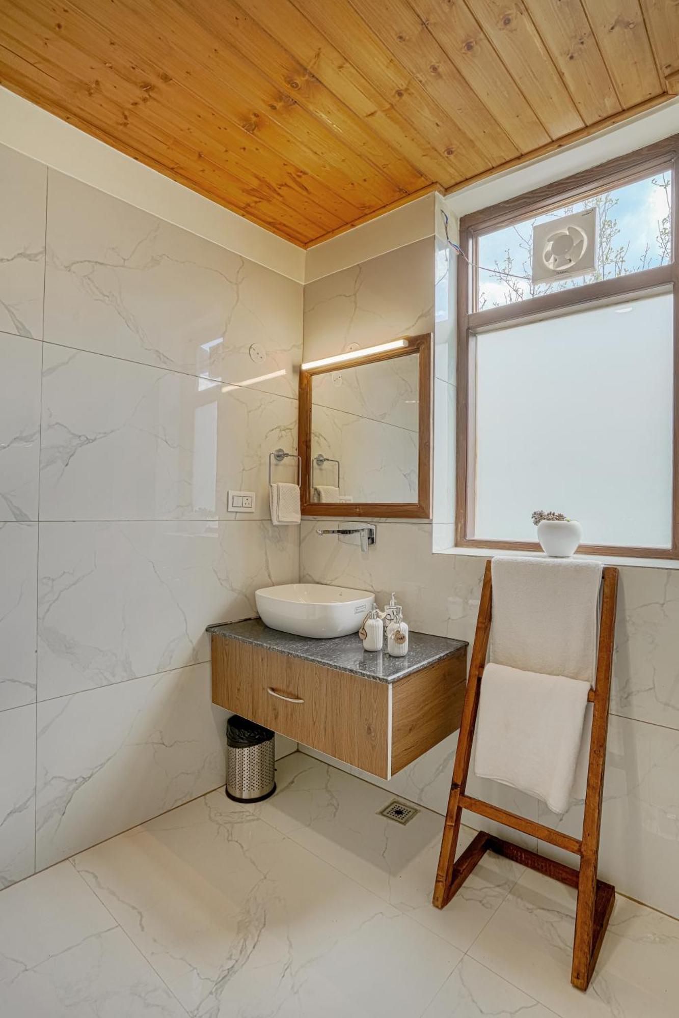 Villa Saffronstays House Of Soyl Manali (Himachal Pradesh)