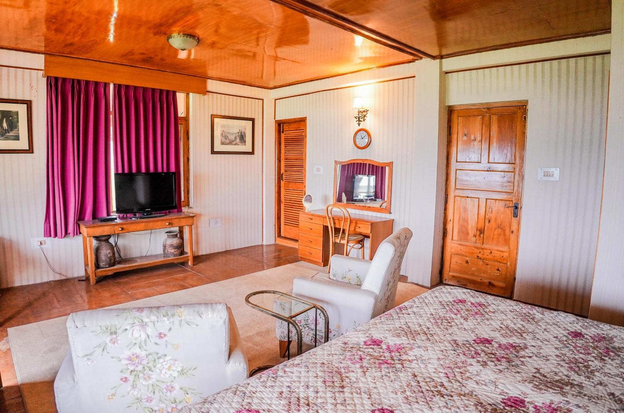 Hotel Nalagarh Outhouse By Edenhomes
