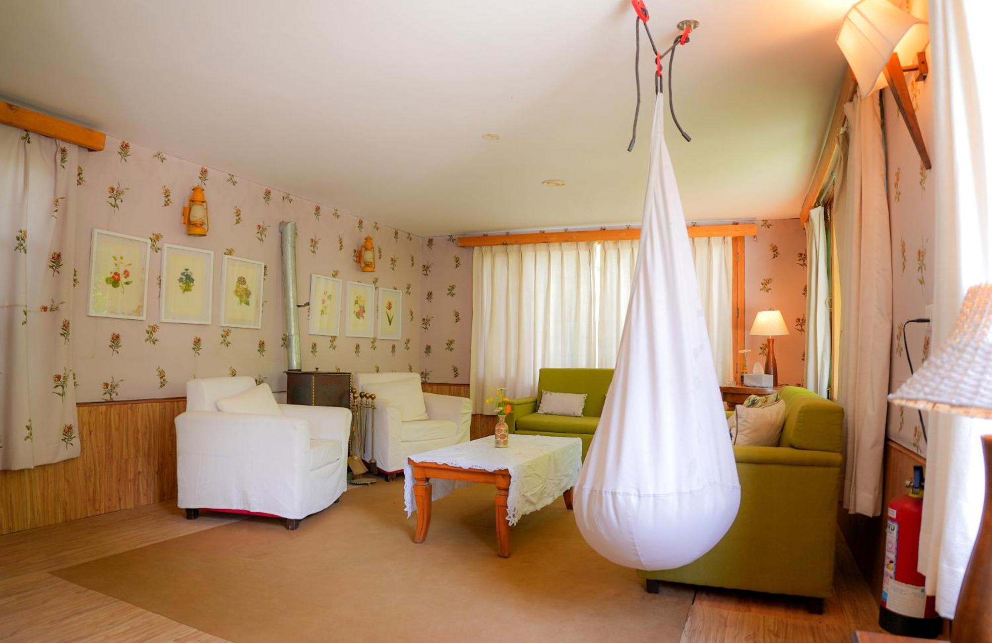 Hotel Nalagarh Loghuts By Edenhomes Manali (Himachal Pradesh)
