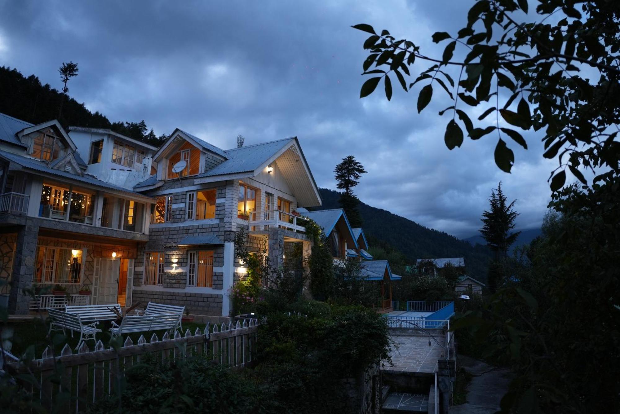 Westwoodvilla By Edenhomes Hotel 3*