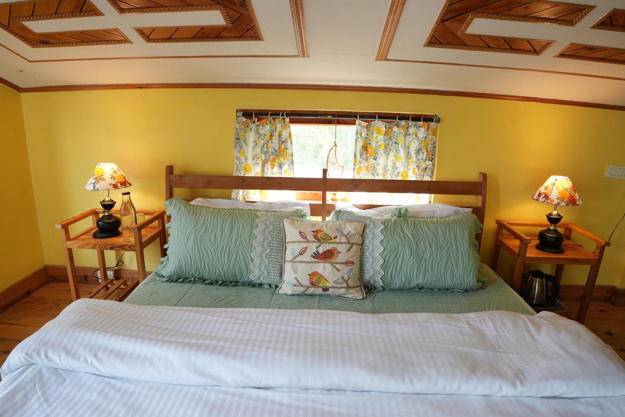 Hotel Westwoodvilla By Edenhomes