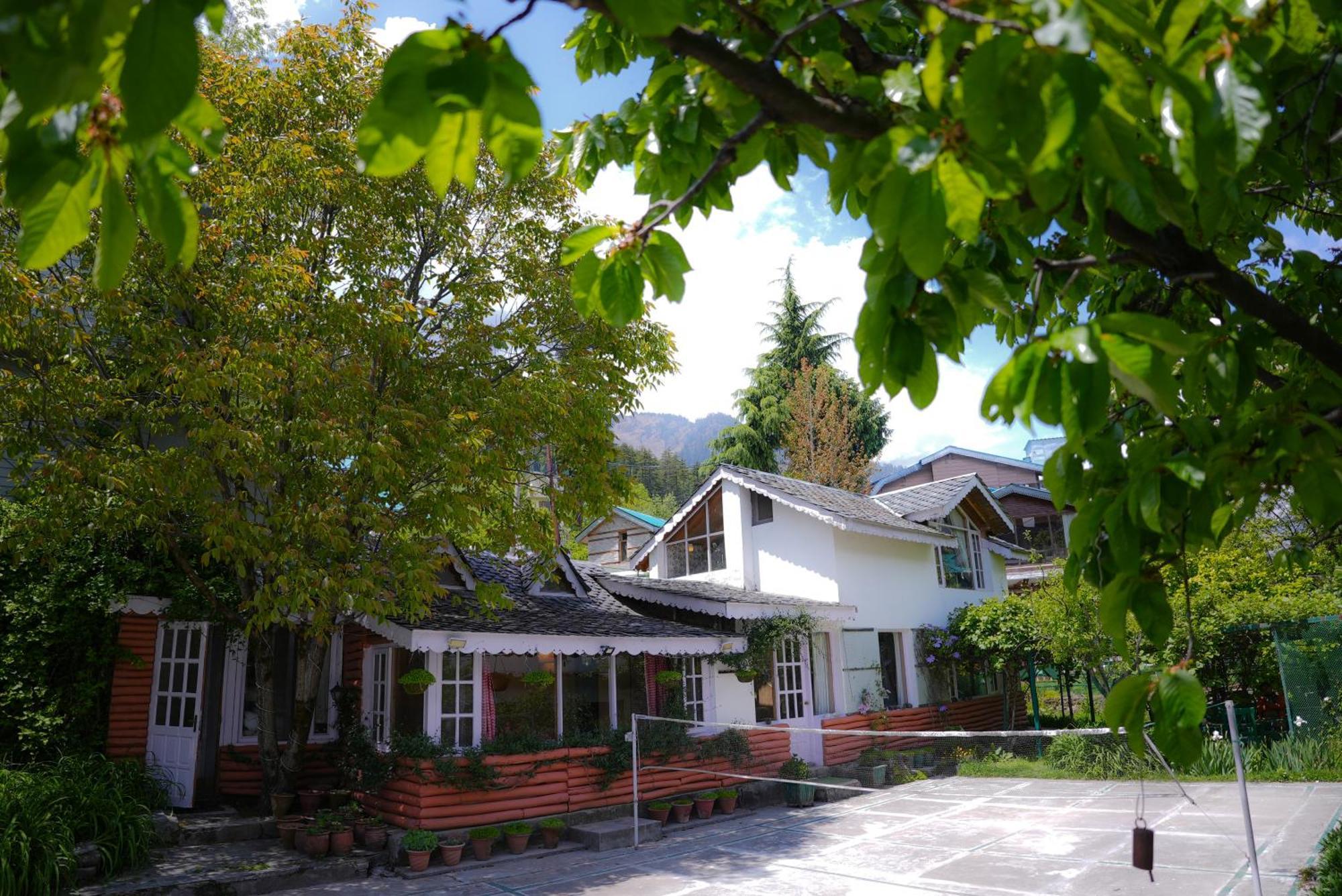 Nalagarh Loghuts By Edenhomes Hotel Manali (Himachal Pradesh)