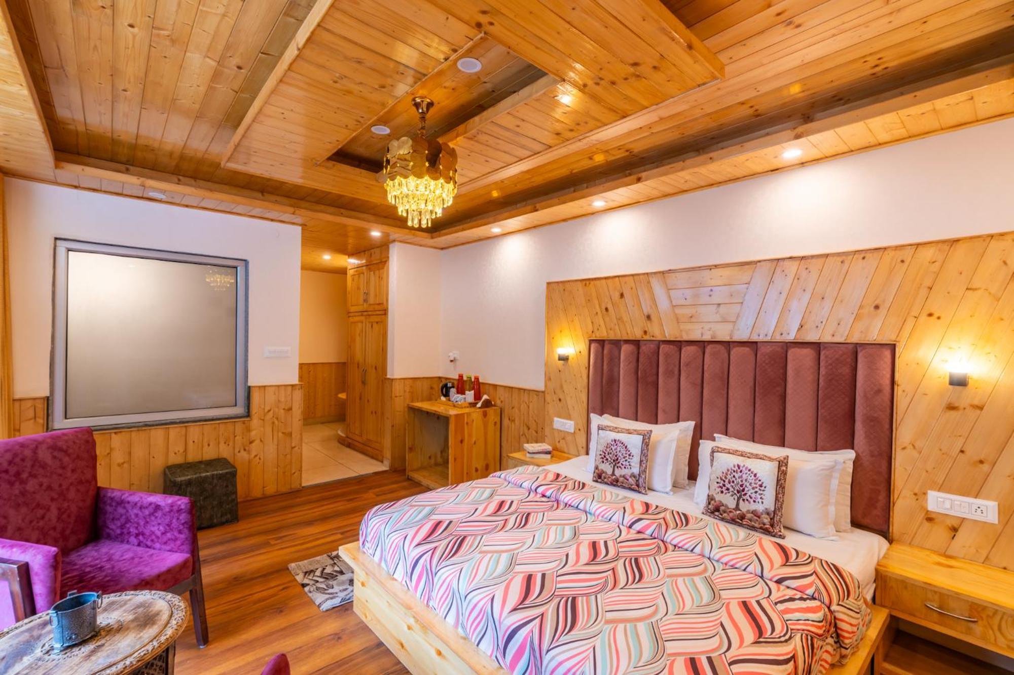 Hotel The 14 Gables, A Boutique Manali (Himachal Pradesh)