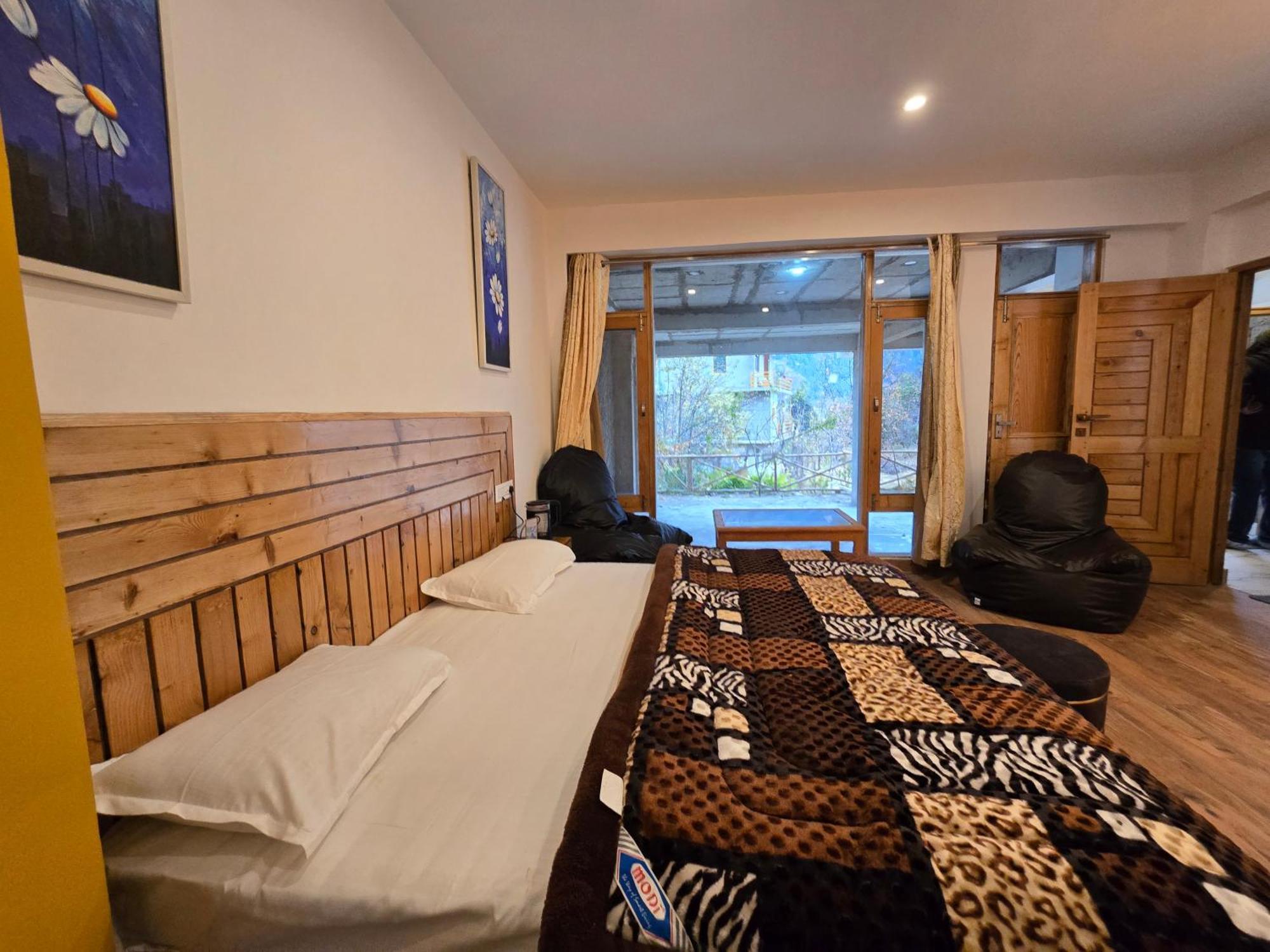 The Venus, Live Like A Local Homestay