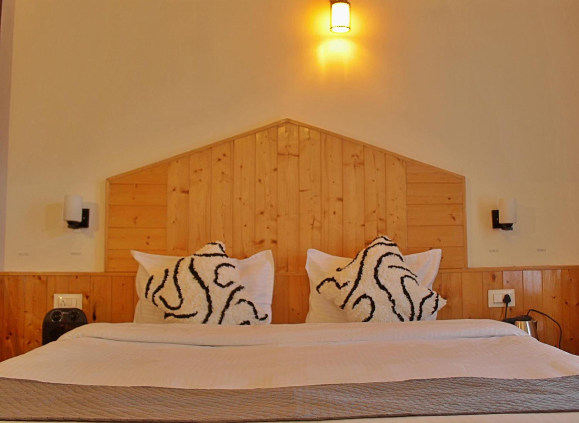 Bayith Cafe And Bed & Breakfast Manali (Himachal Pradesh)