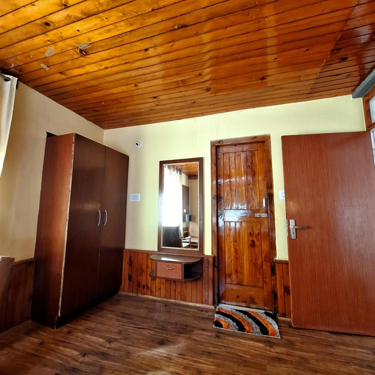 Broad View Hotel Manali (Himachal Pradesh)