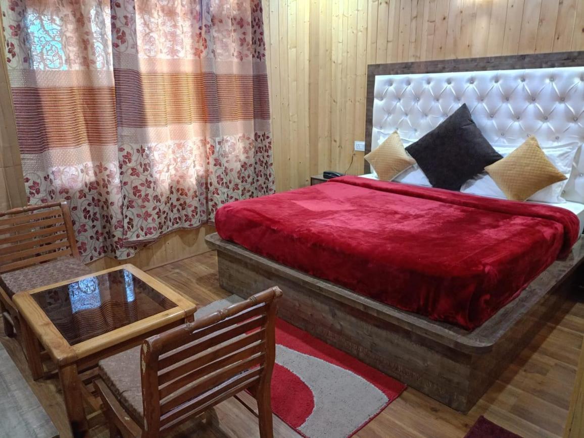 Apple Hotel