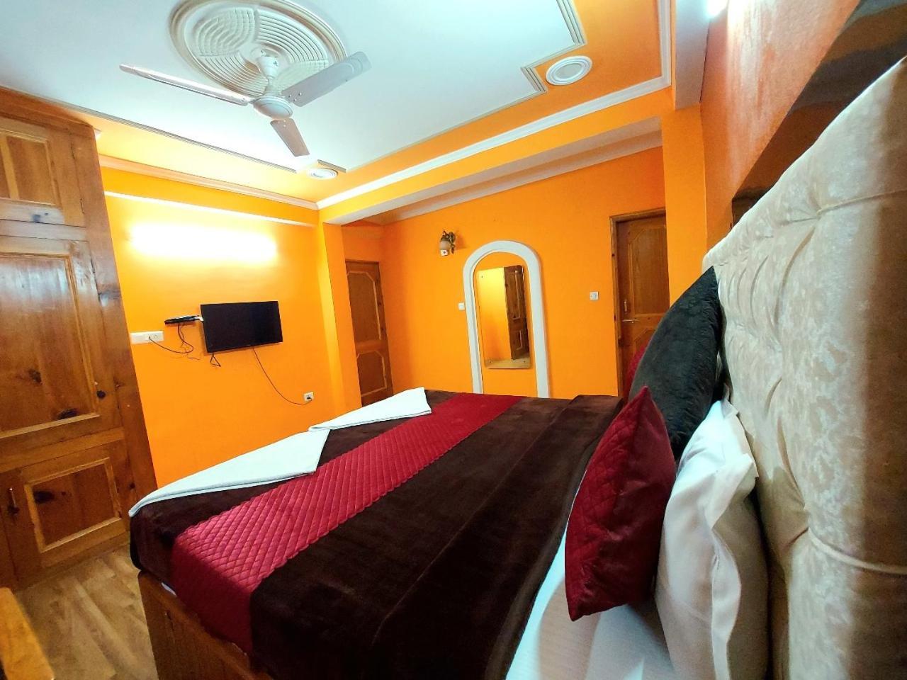 Hotel Apple