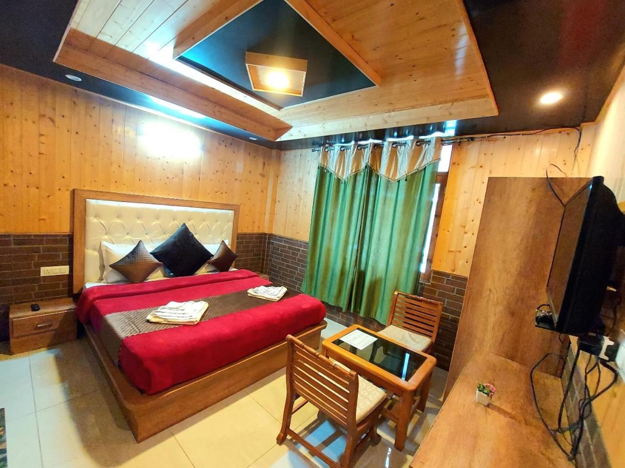 Apple Hotel Manali (Himachal Pradesh)