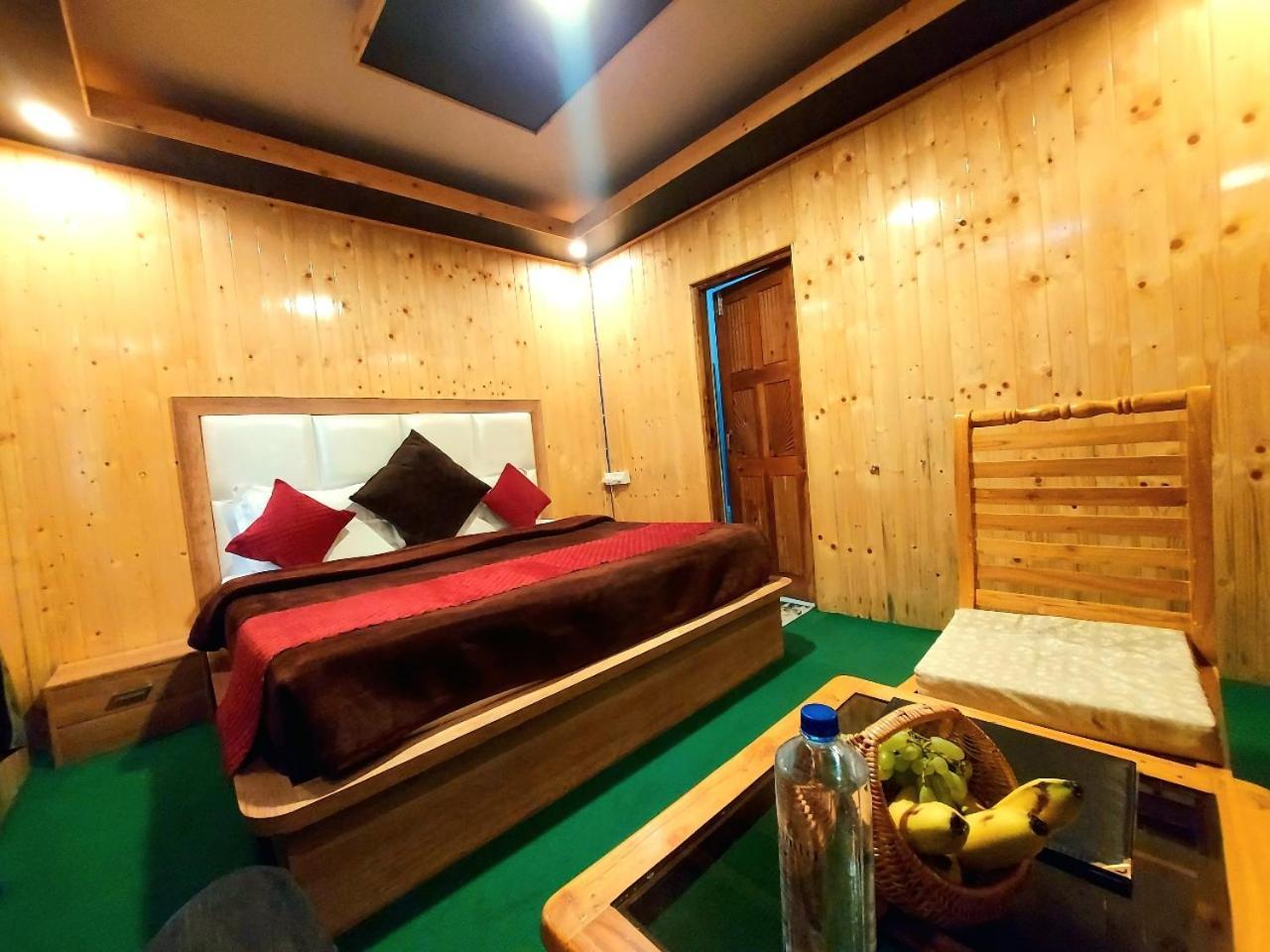 Apple Manali (Himachal Pradesh)