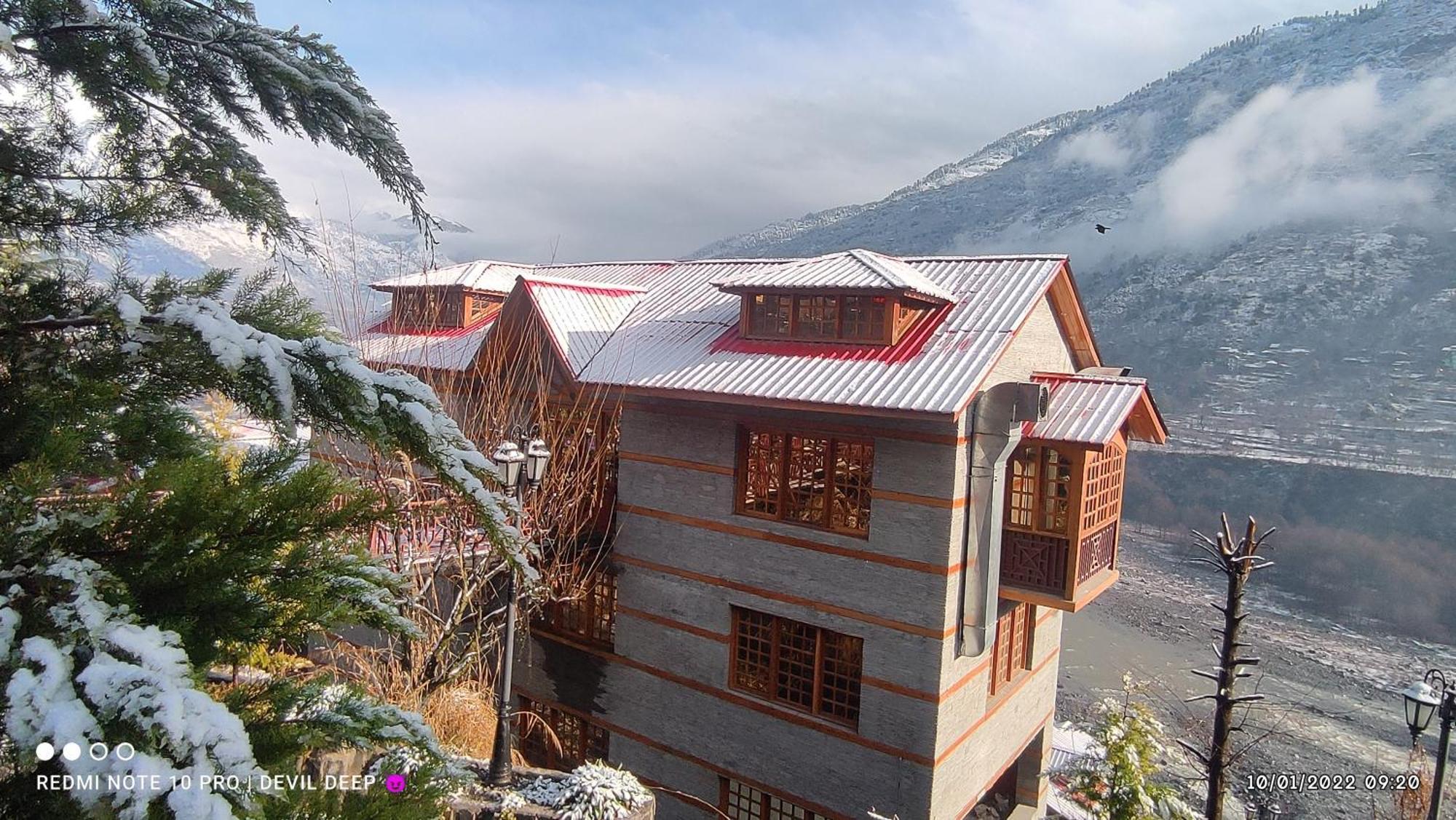 Regenta By Riverside Hotel 4*