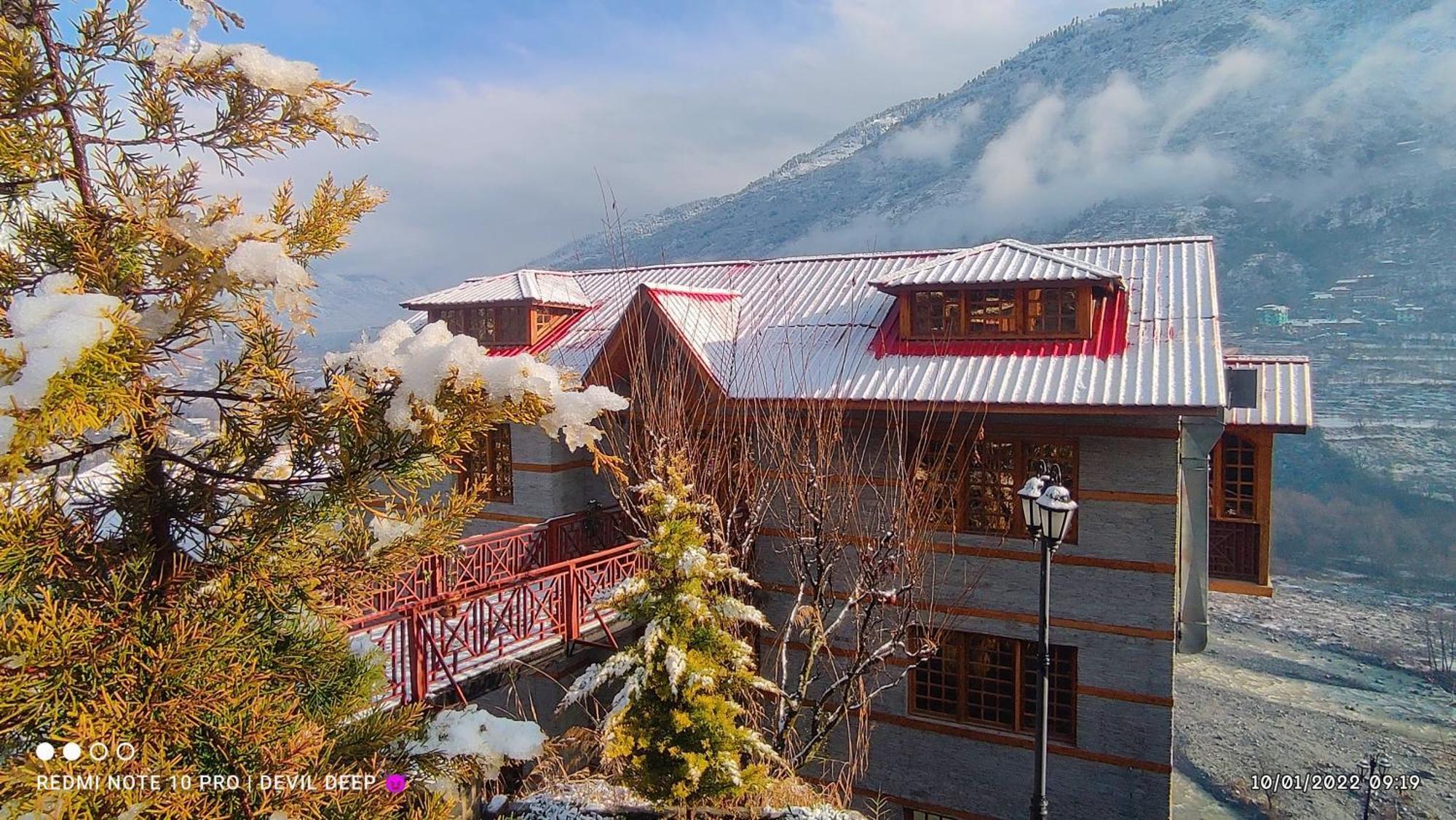 Regenta By Riverside Hotel 4*