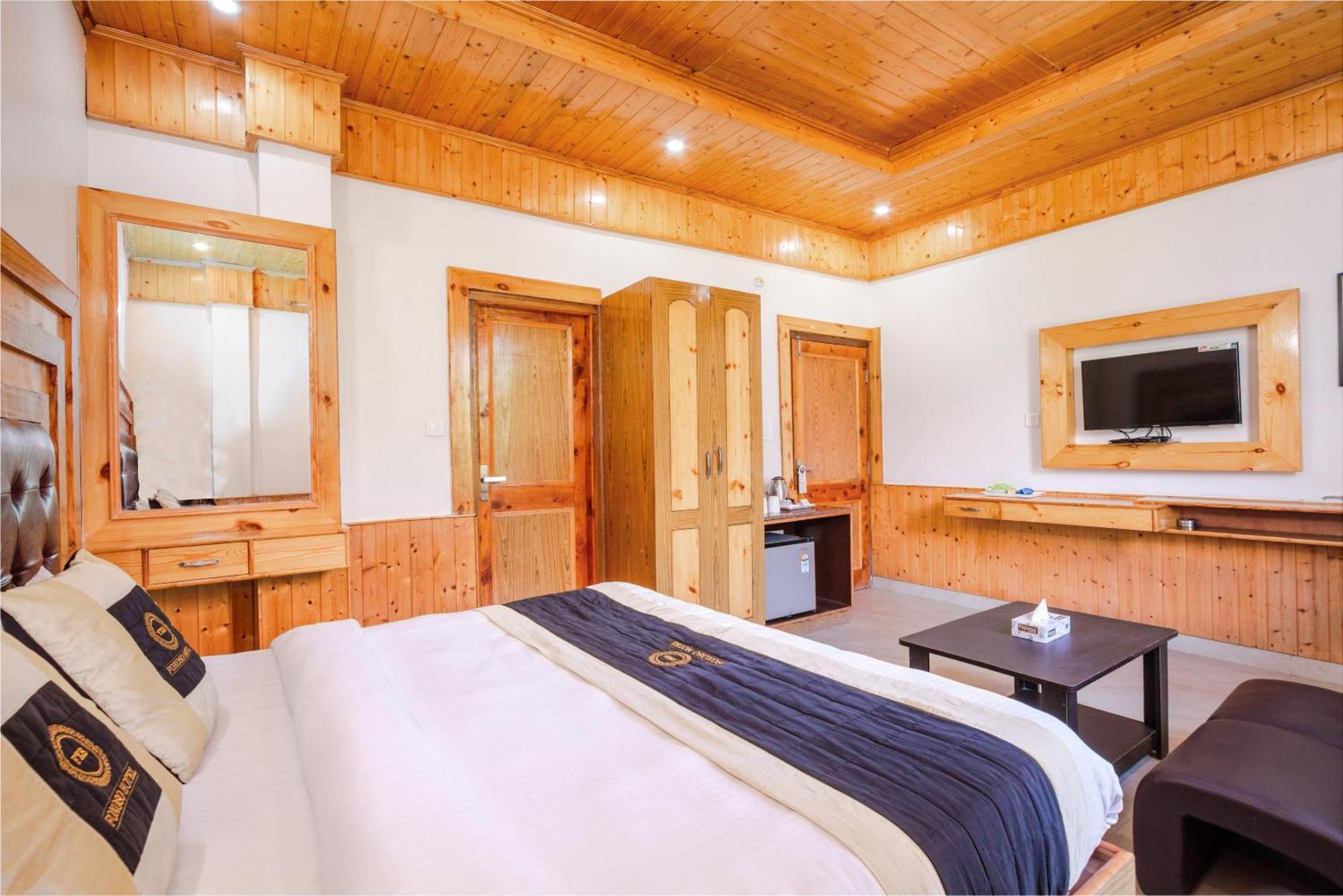 Cherry Hotel Manali (Himachal Pradesh)