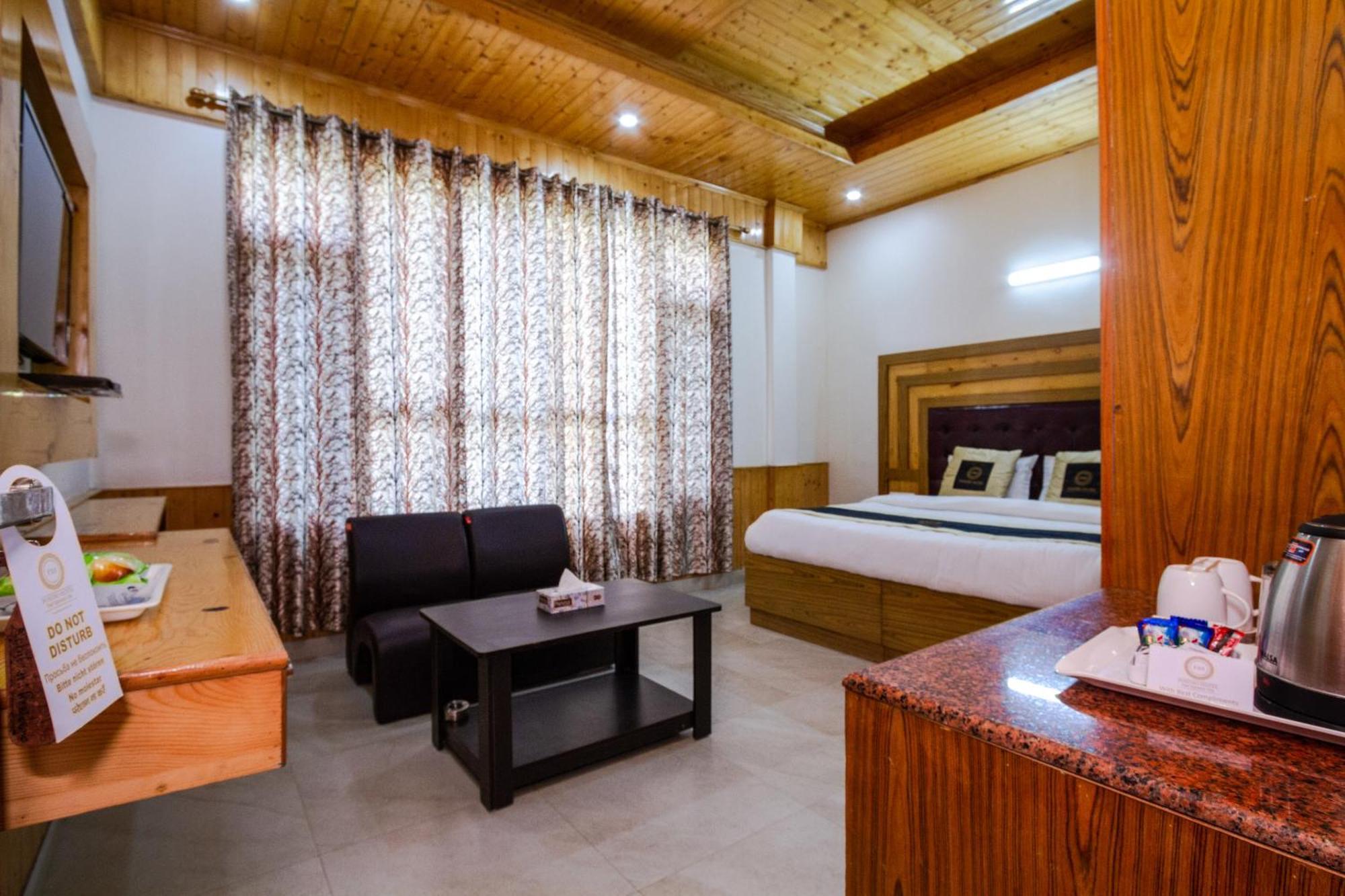 Hotel Cherry Manali (Himachal Pradesh)
