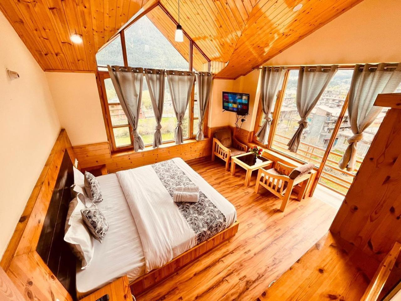 Hotel The Rohtang Chalet 3*