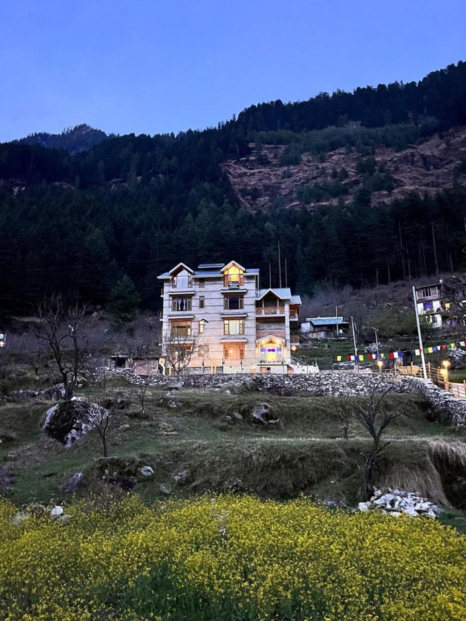 The Rohtang Chalet Hotel Manali (Himachal Pradesh)