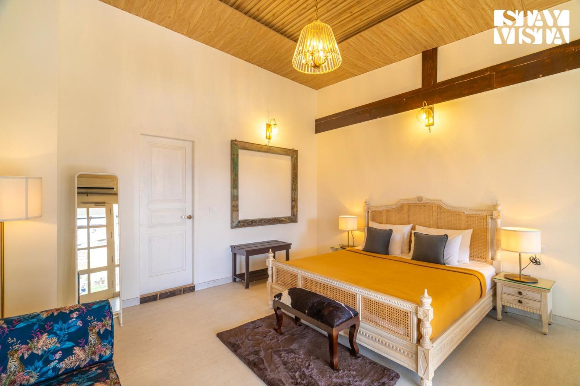 Stayvista At Ekaa House With Bbq, Bonfire, Wifi, Lawn & Pet Friendly