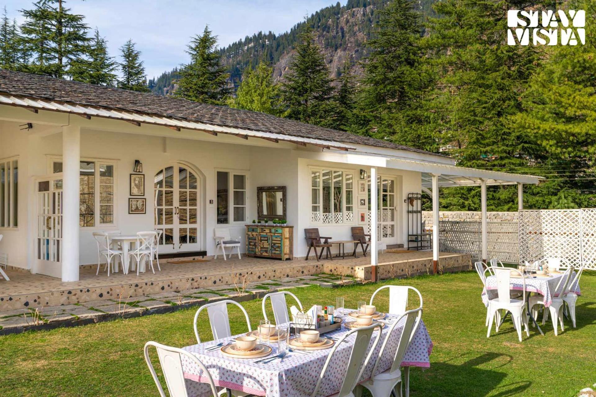 Stayvista At Ekaa House With Bbq, Bonfire, Wifi, Lawn & Pet Friendly *