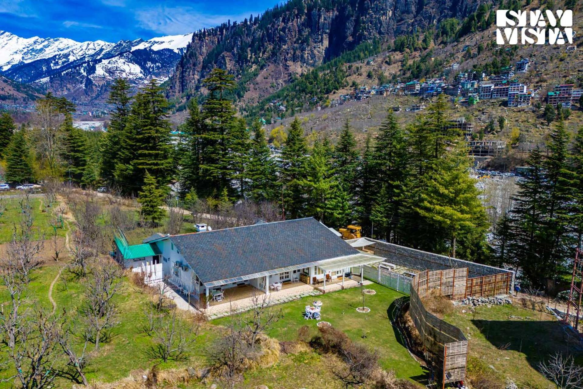 Stayvista At Ekaa House With Bbq, Bonfire, Wifi, Lawn & Pet Friendly Villa