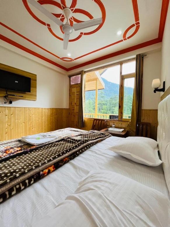 The Massif Hotel *