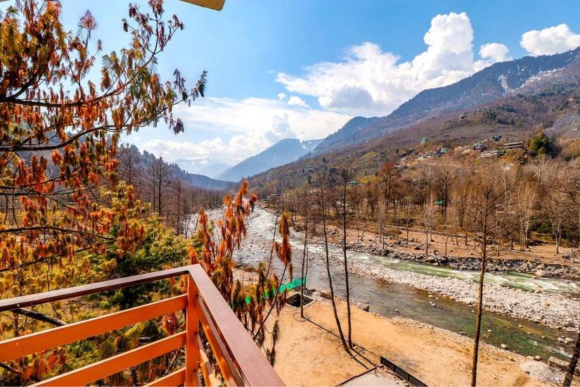 Guest house 17 Miles Stone, By Shivaneel Hospitality Manali (Himachal Pradesh)