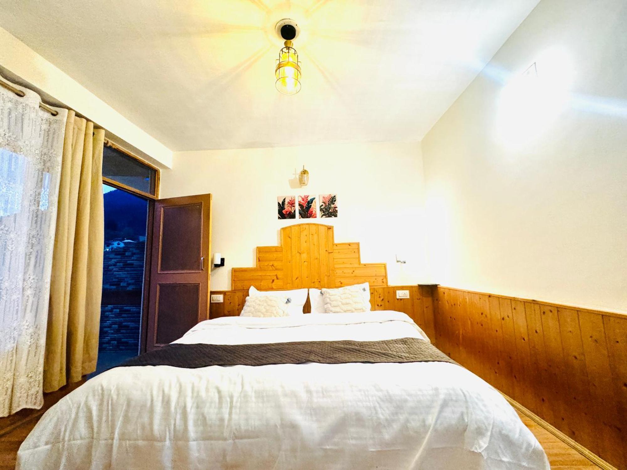 Bayith Cafe And Bed & Breakfast Manali (Himachal Pradesh)