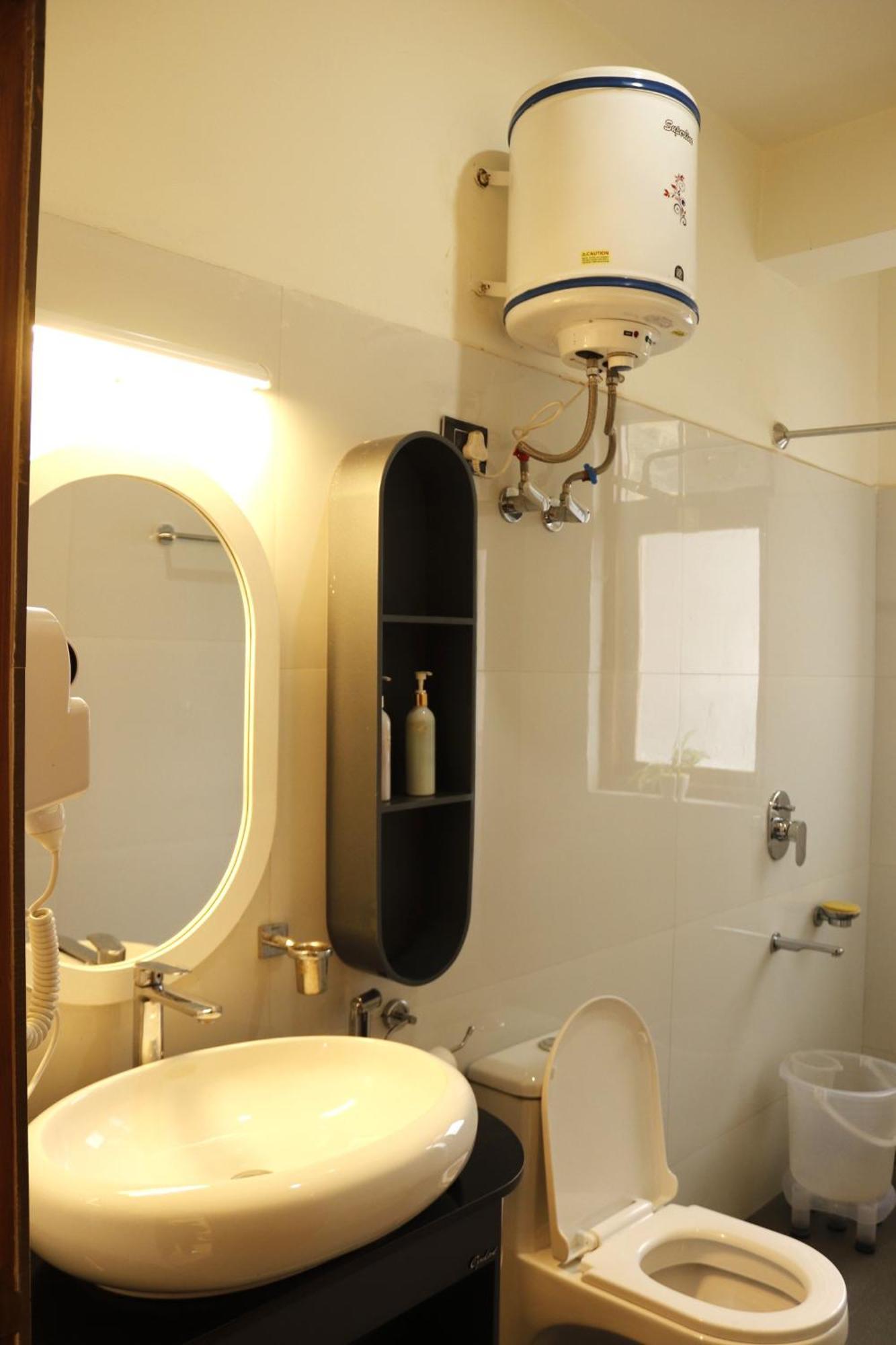 Majestic Cedar Apartment Manali (Himachal Pradesh)