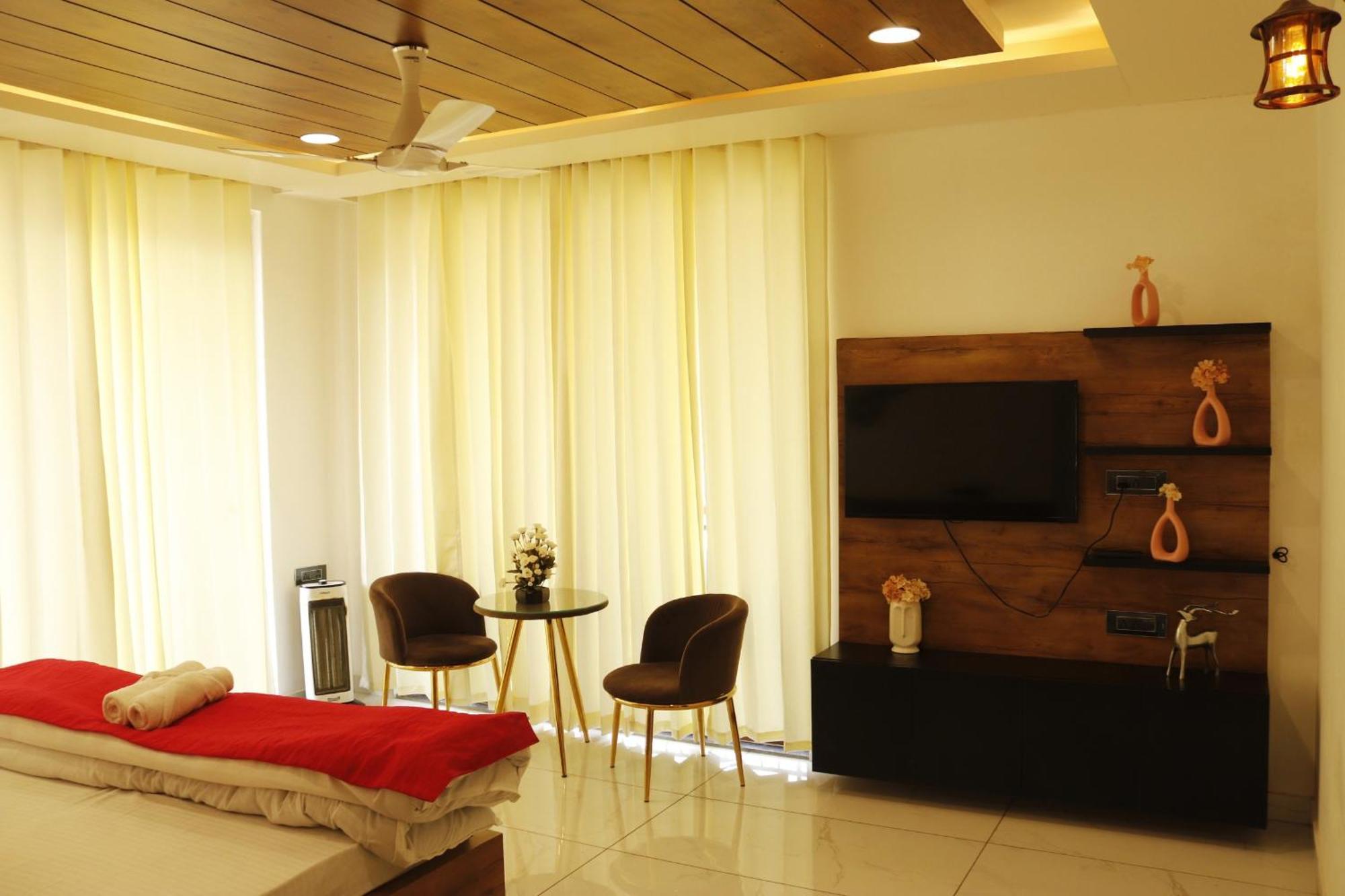 Majestic Cedar Apartment Manali (Himachal Pradesh)