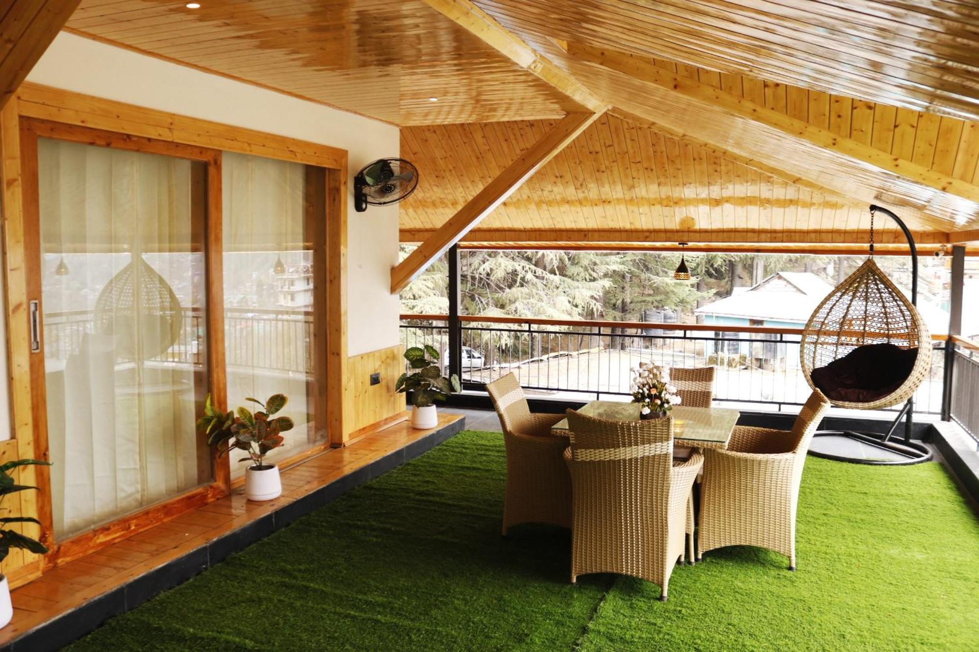 Majestic Cedar Apartment