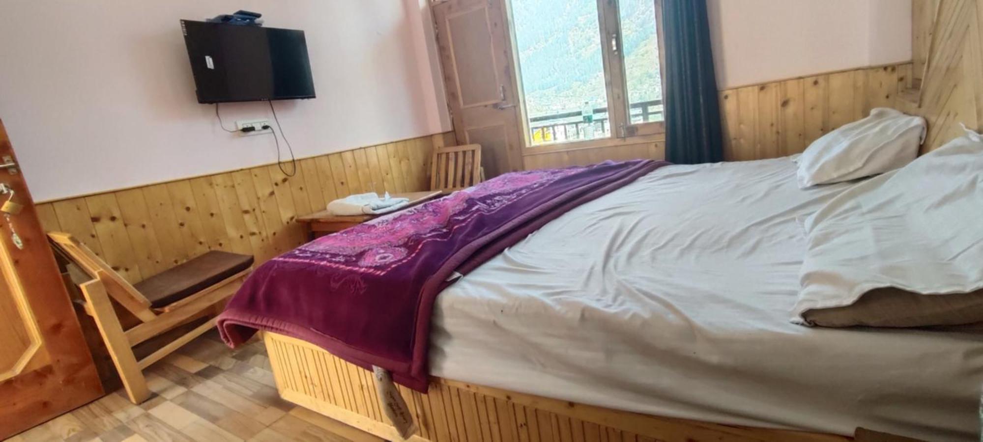 Guest house Om *