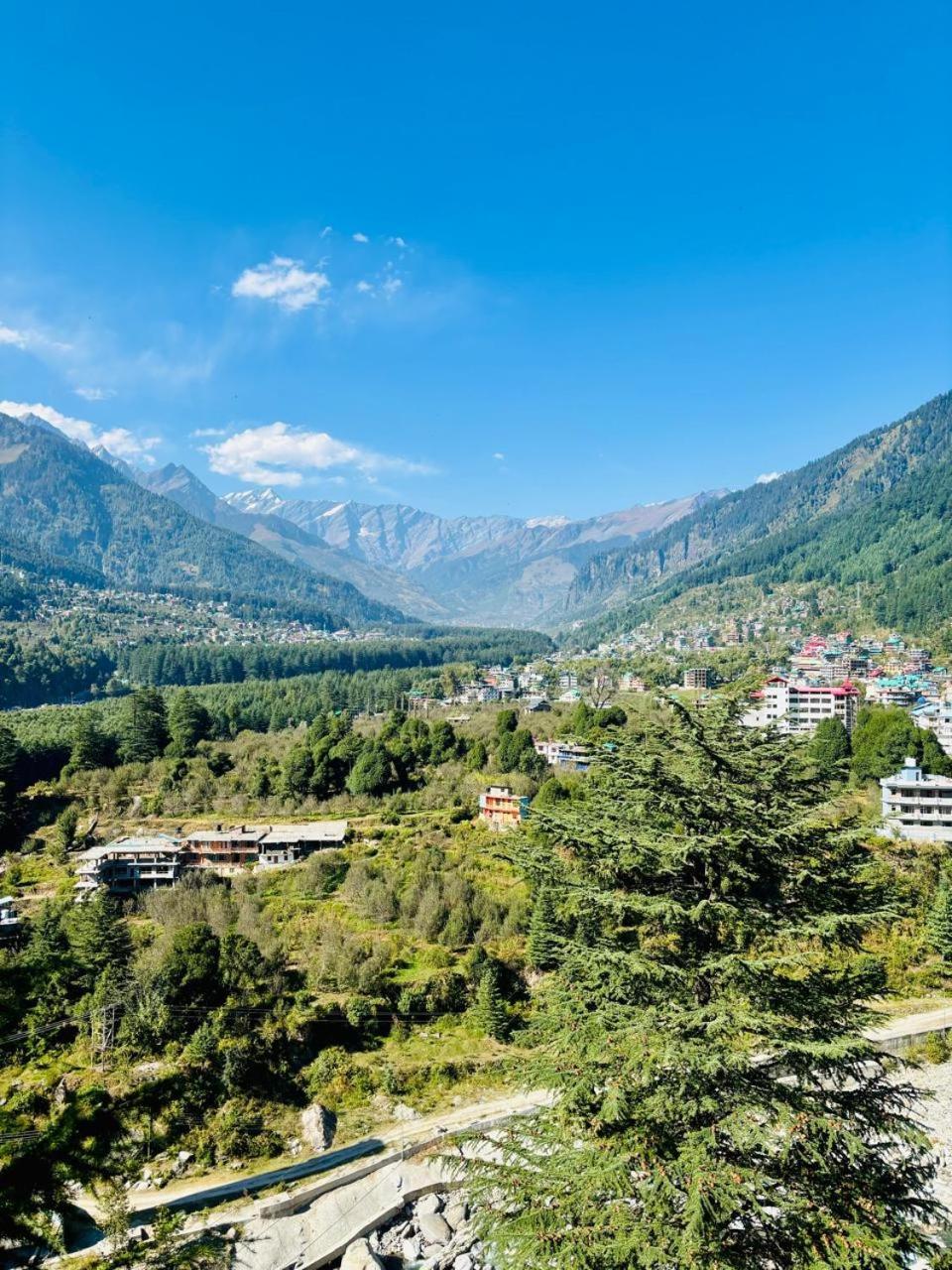 Hotel Avantika's Retreat