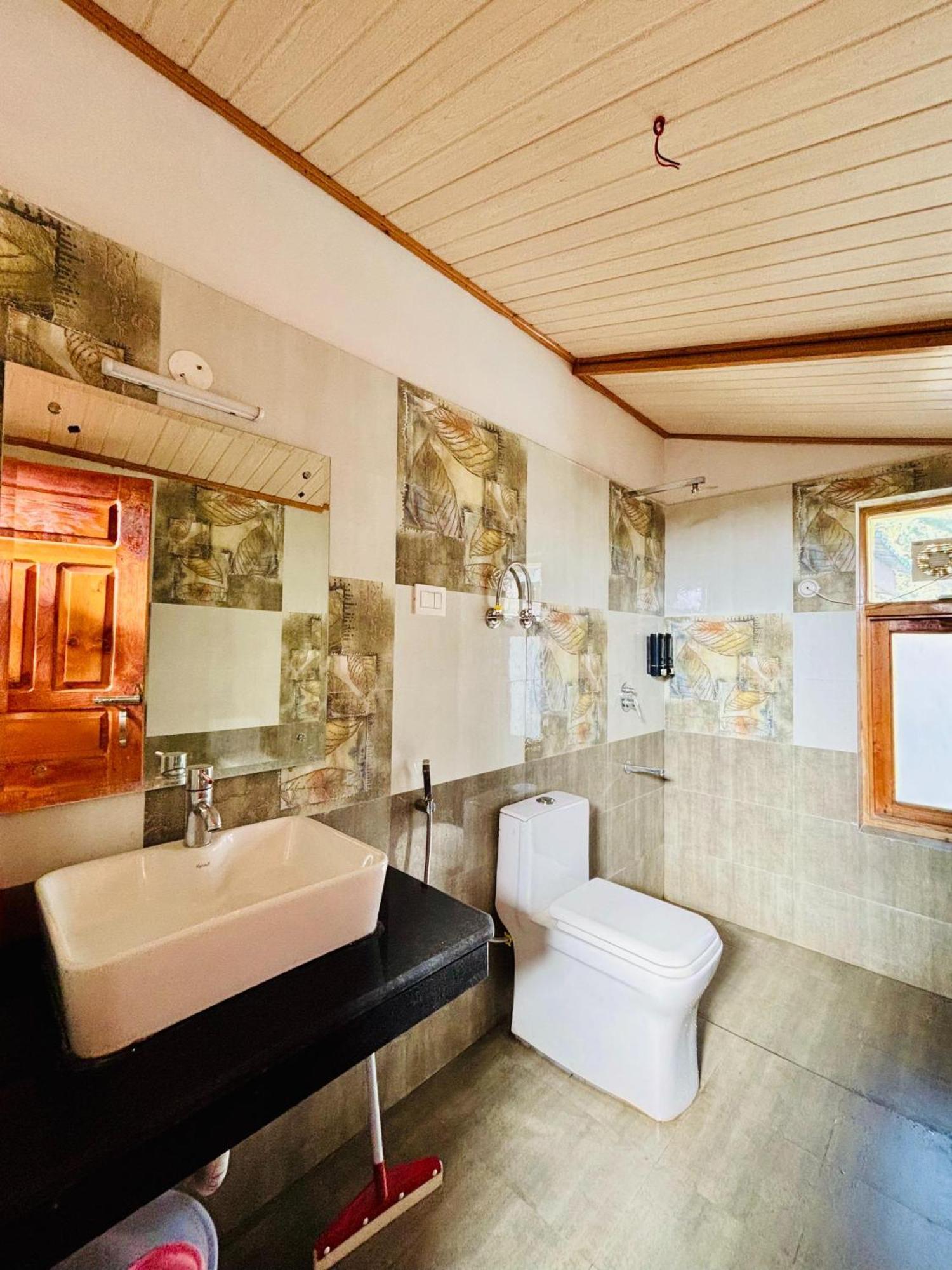 Hotel Avantika's Retreat