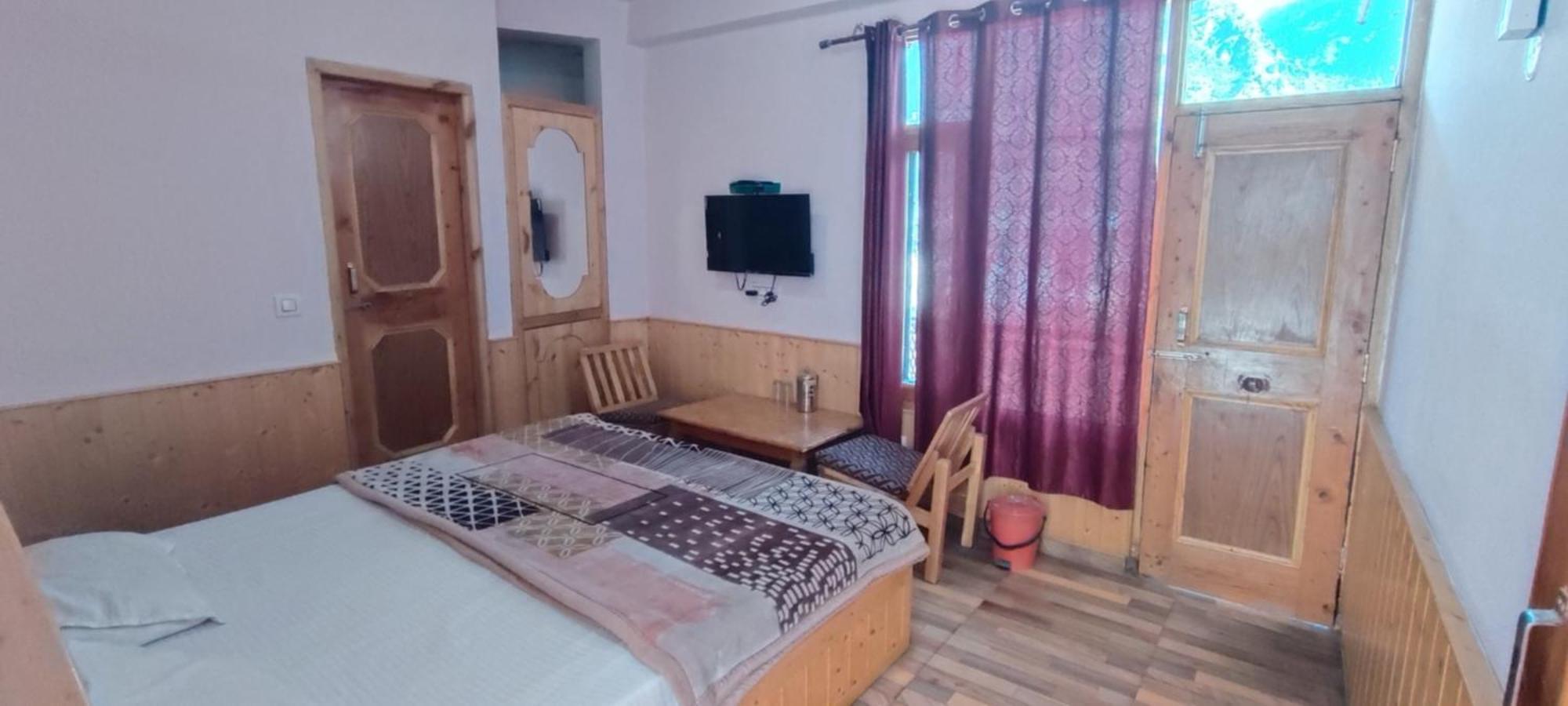 Om Guest house Manali (Himachal Pradesh)