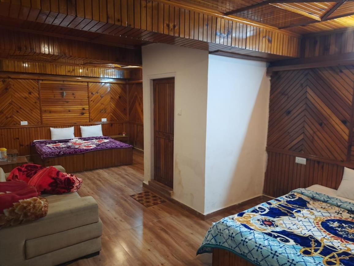 Hotel Jannat