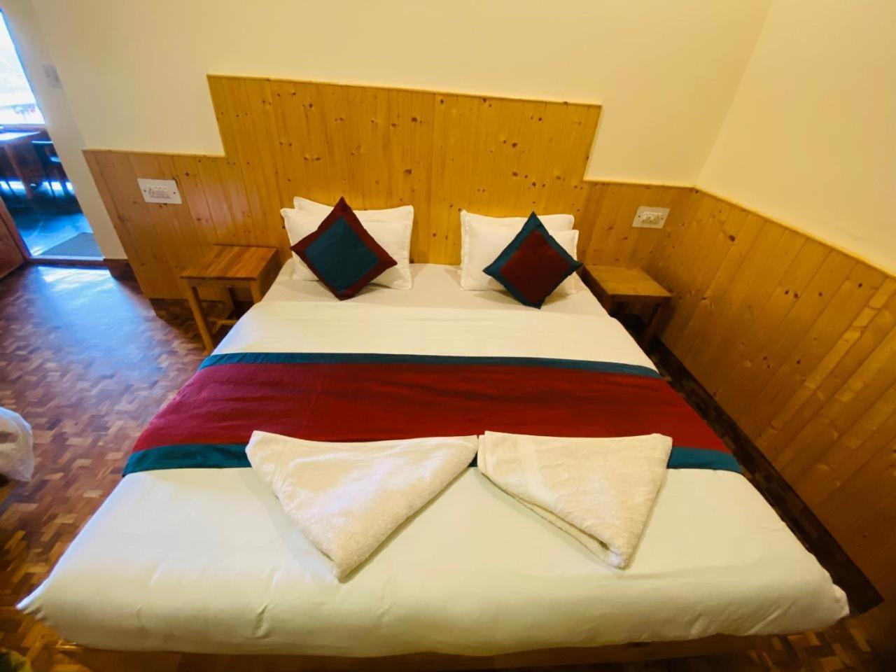 Hotel The Tiger Eyes Manali (Himachal Pradesh)