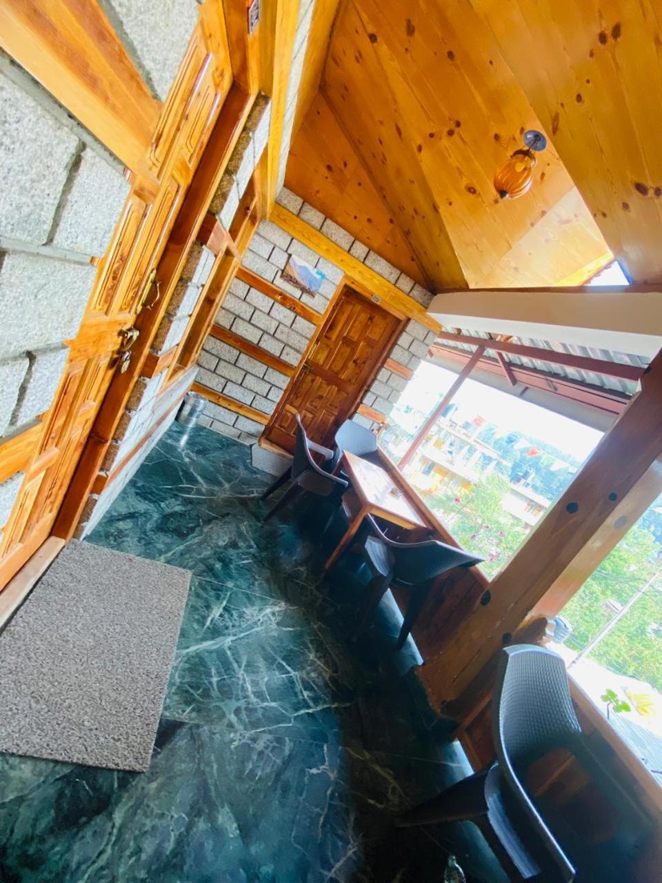 The Tiger Eyes 3* Manali (Himachal Pradesh)