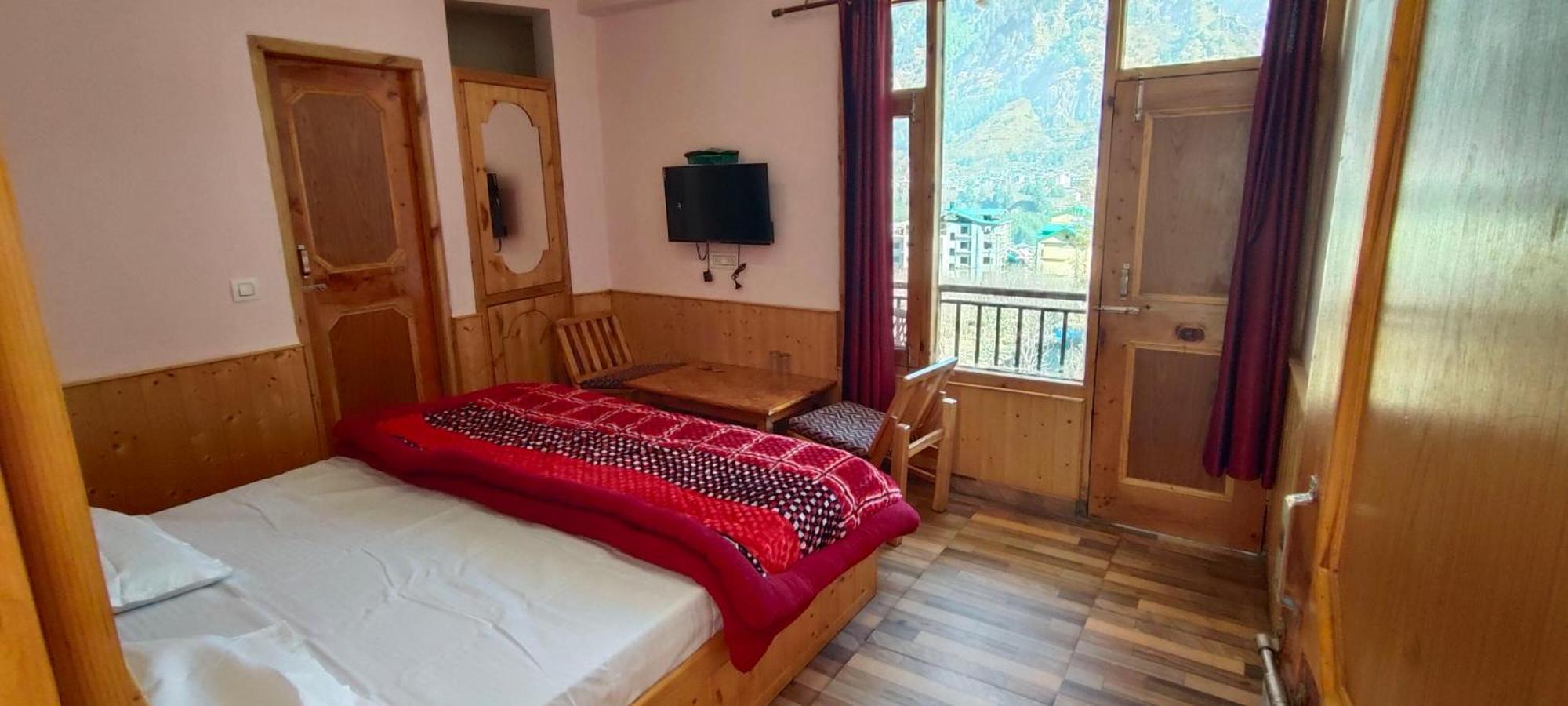 Om Manali (Himachal Pradesh)