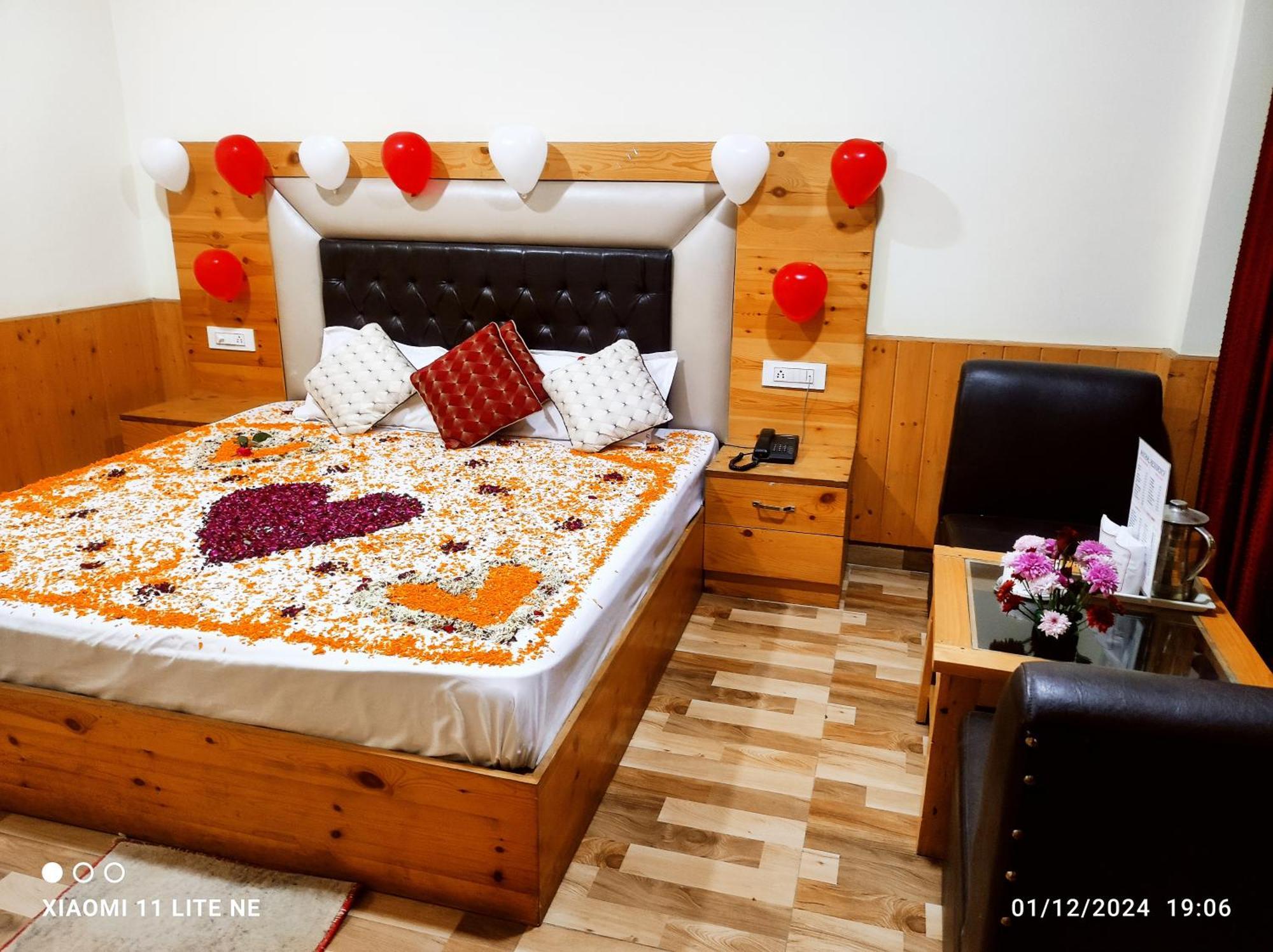 Hotel Anchal Residency Unit Of Quality Trip Pvt 2*