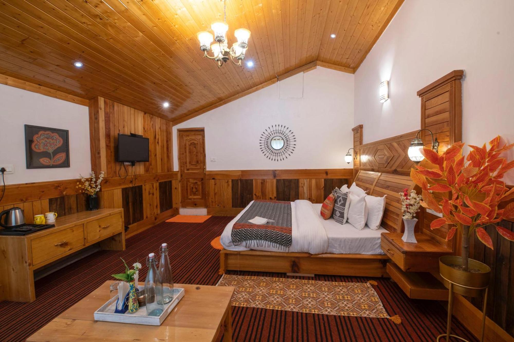 Hotel Woodshed