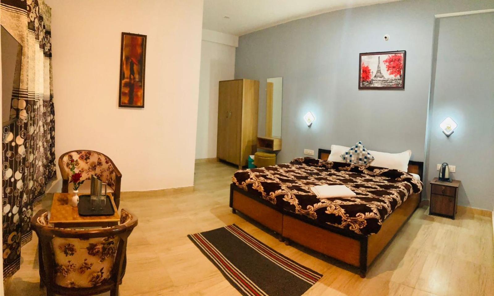 Snow Crest Residency - A Pure Veg Hotel 3*