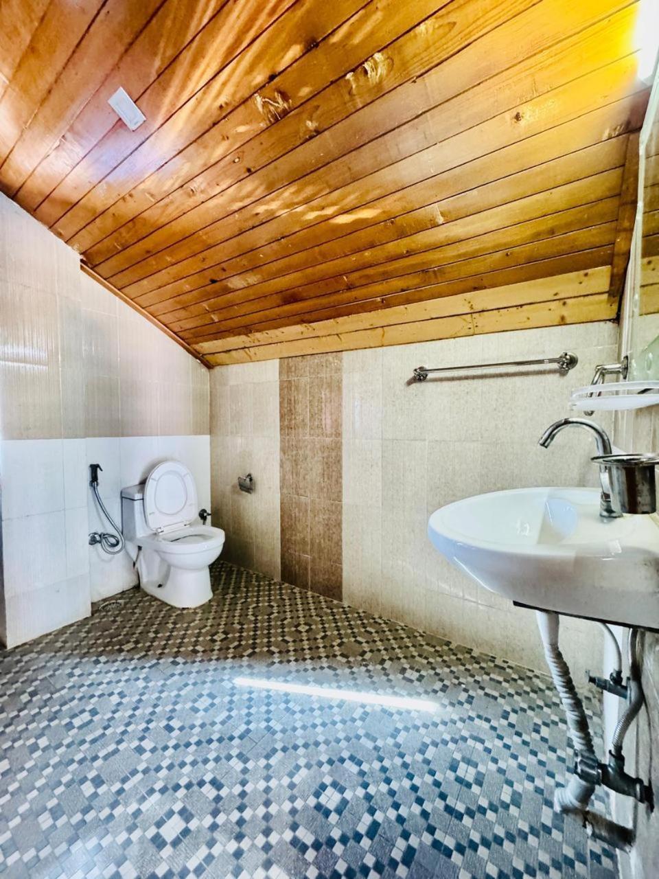 Royal View Guest house Manali (Himachal Pradesh)