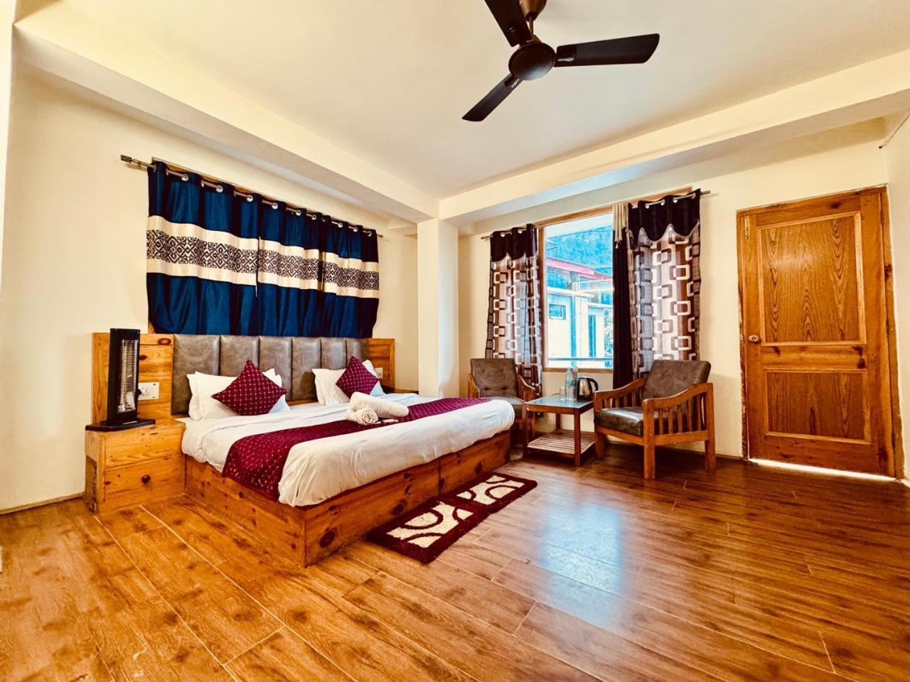 Royal View Guest house Manali (Himachal Pradesh)
