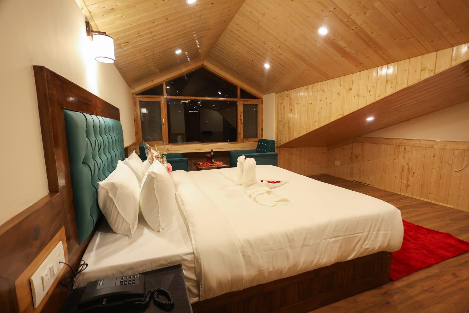 Hidden Heaven Old Near Nature Park Jogni Waterfall View Rohtang Pass Mountain View Resort *