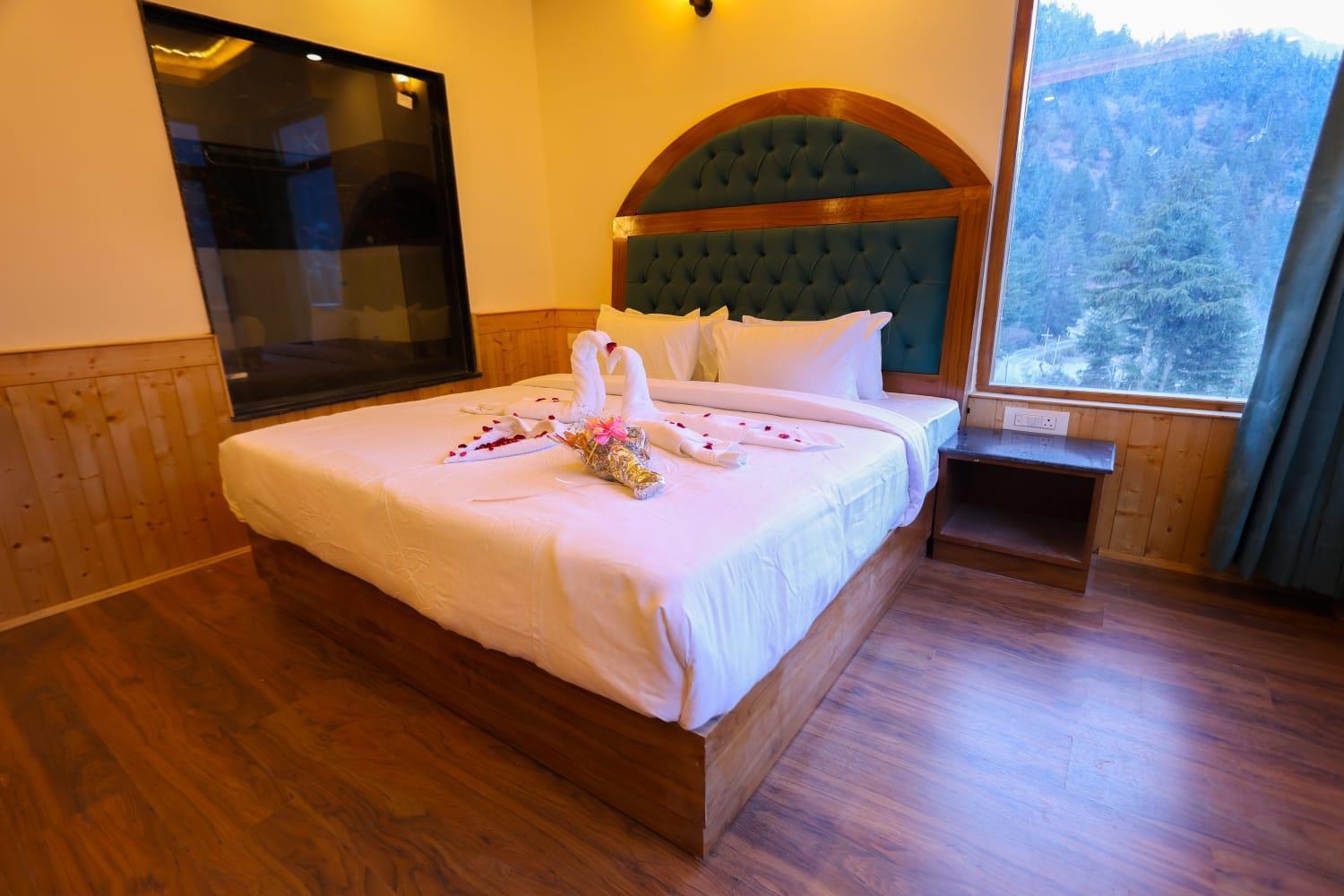 Resort Hidden Heaven Old Near Nature Park Jogni Waterfall View Rohtang Pass Mountain View *