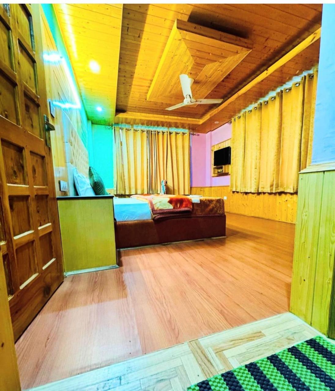 Bed & Breakfast Himachal Heights Manali (Himachal Pradesh)