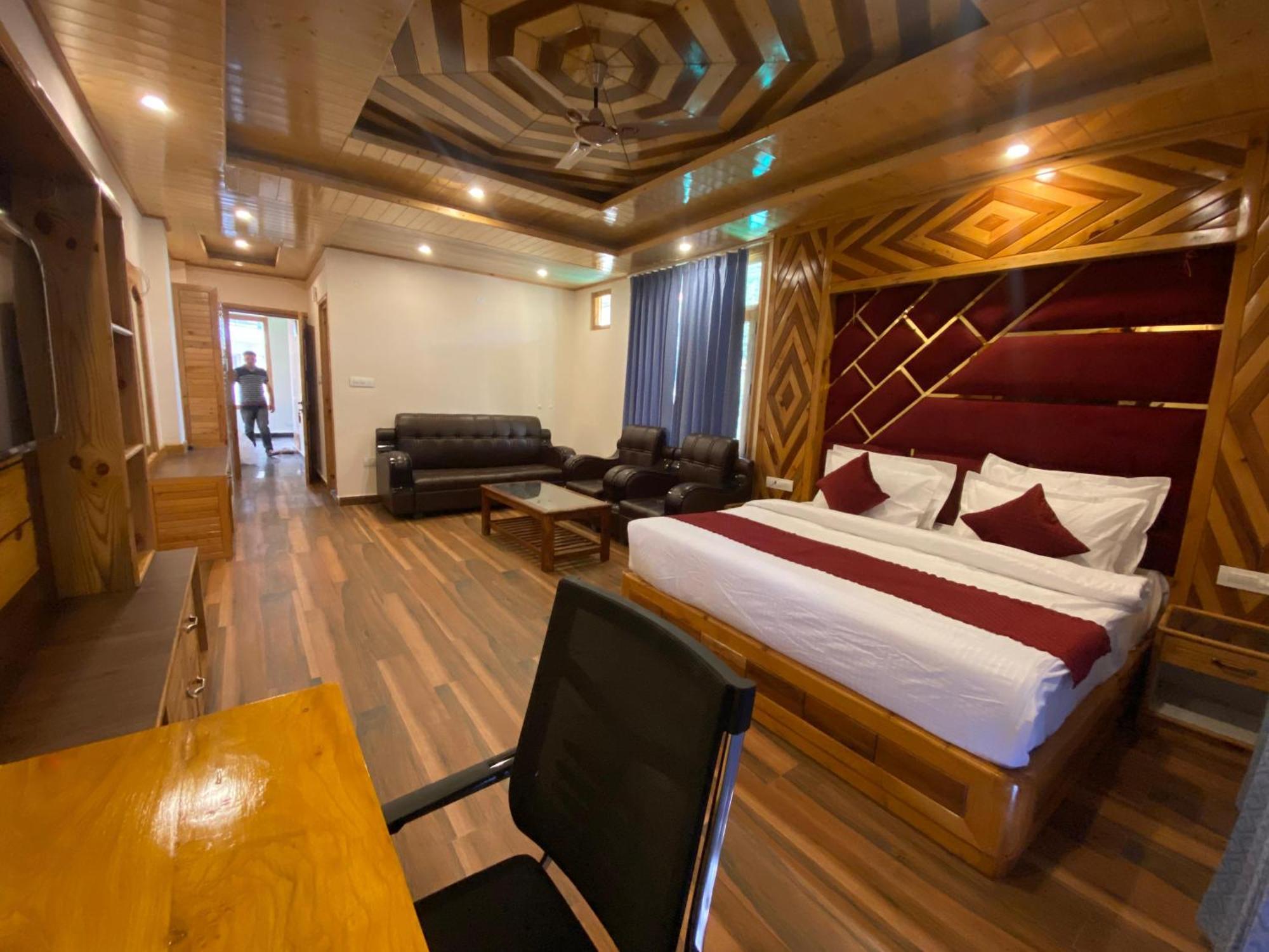 Ln Grand 3* Manali (Himachal Pradesh)