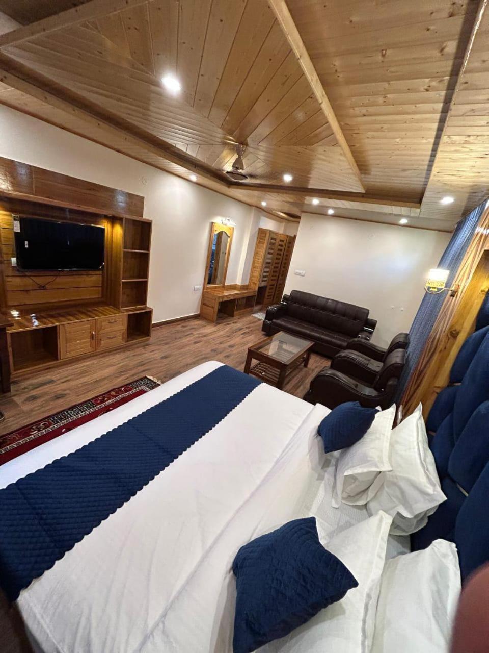 Hotel Ln Grand Manali (Himachal Pradesh)