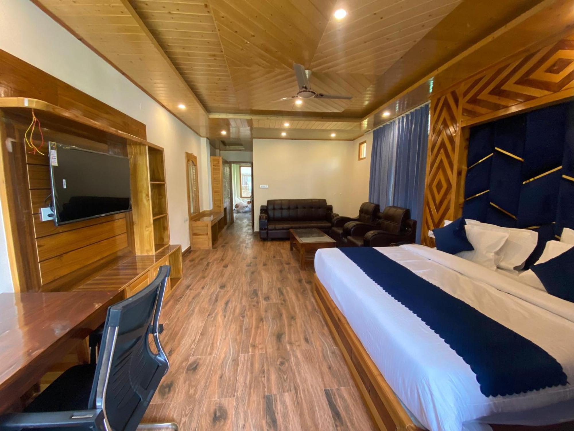 Ln Grand 3* Manali (Himachal Pradesh)