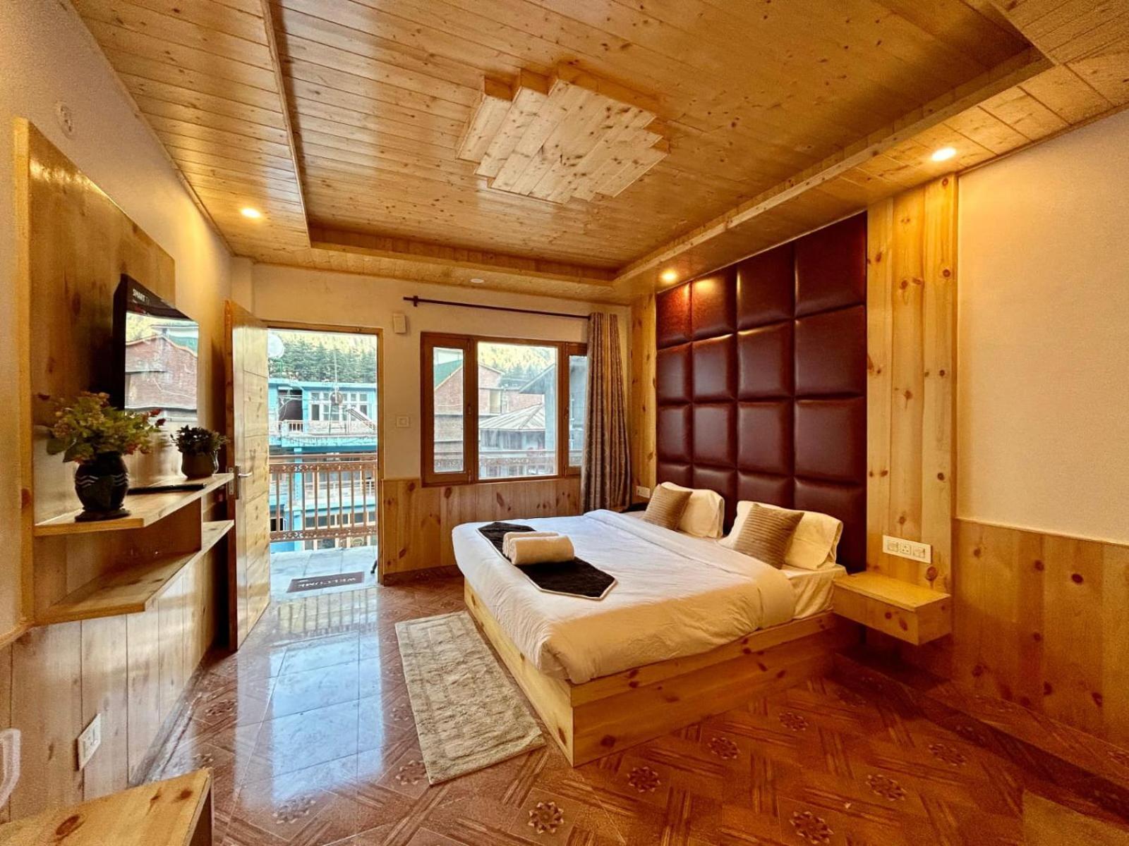 Jannat Manali (Himachal Pradesh)