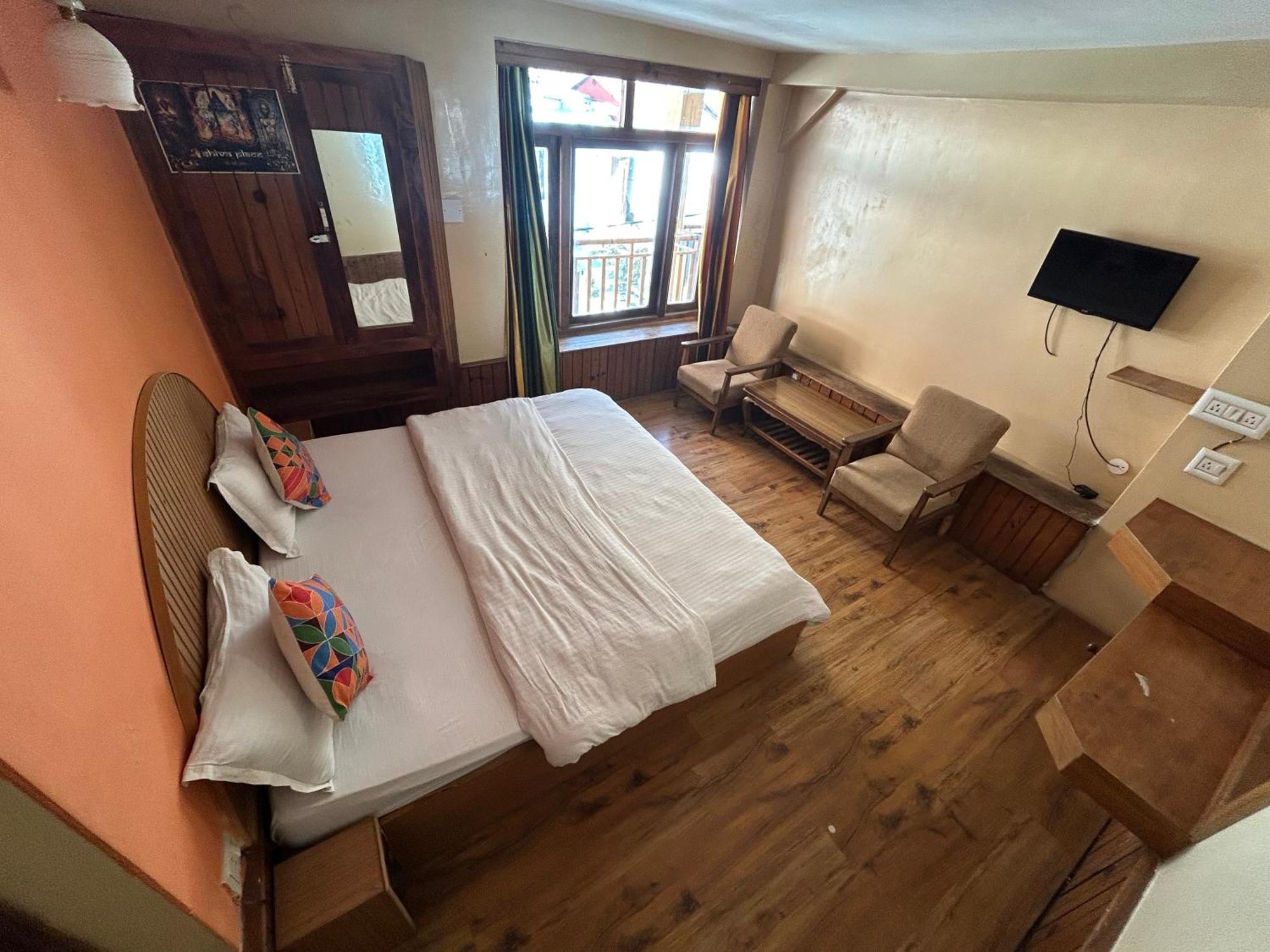 Hotel Bhrigu Manali (Himachal Pradesh)